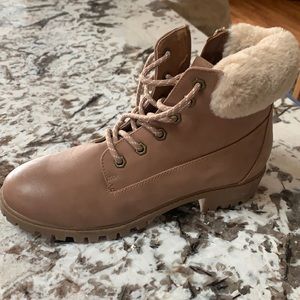 Steve Madden light beige boots